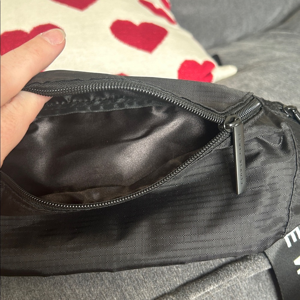 🖤Fenty Beauty Black Fanny Pack Belt Bag - Picture 6 of 6